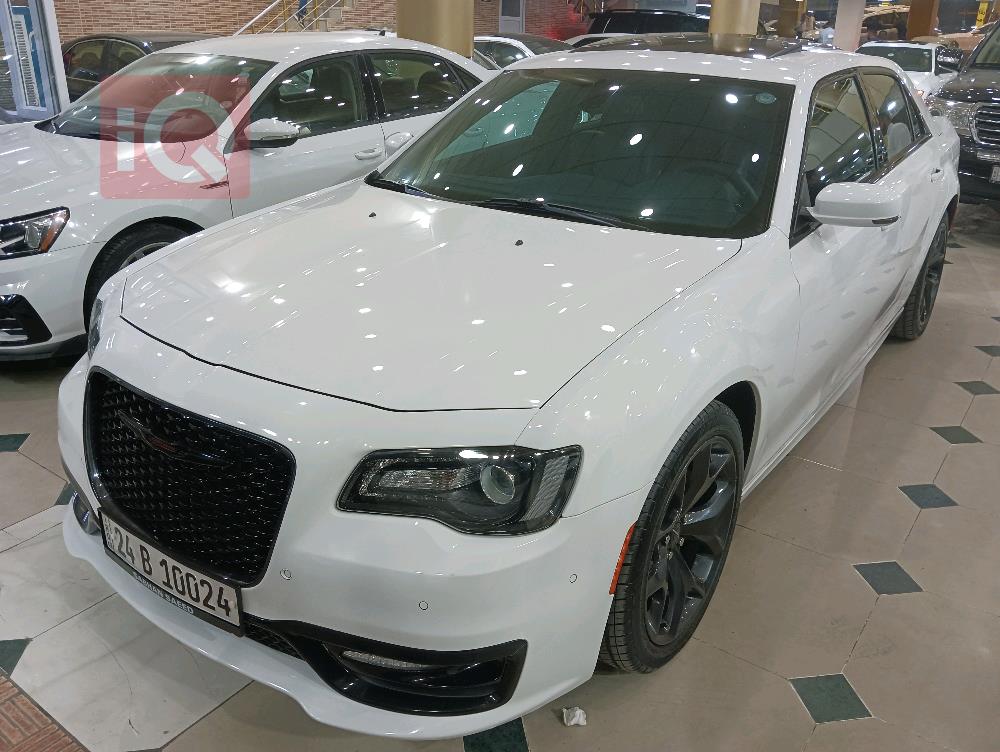کرایسلەر 300